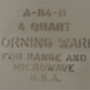 Vintage Corning ware 4 quart dish